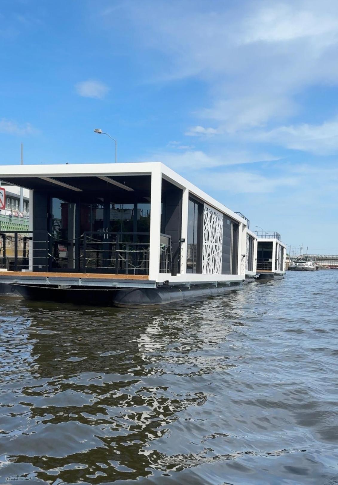 Апартаменти Houseboat Energyapart *