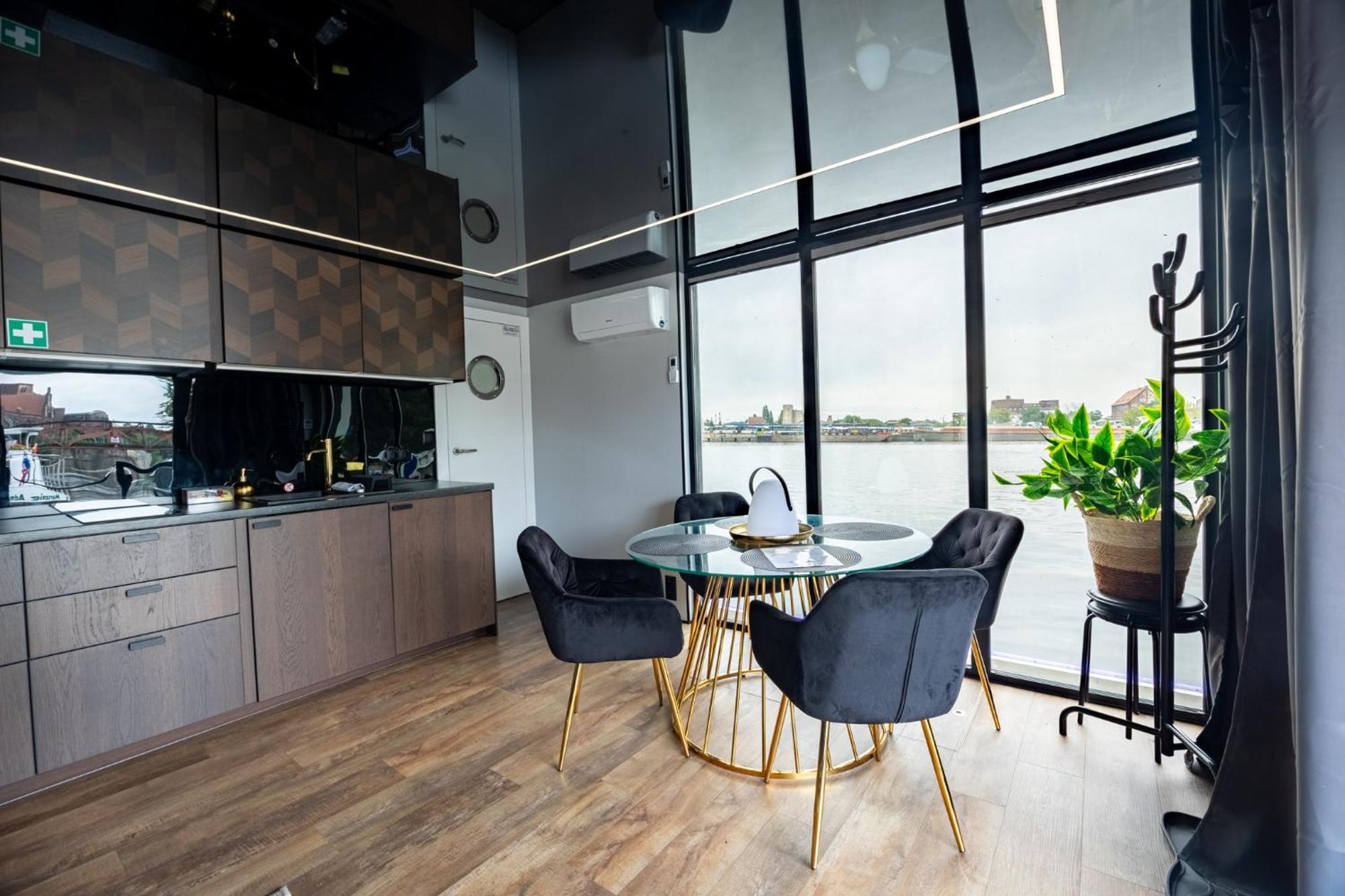 Houseboat Energyapart